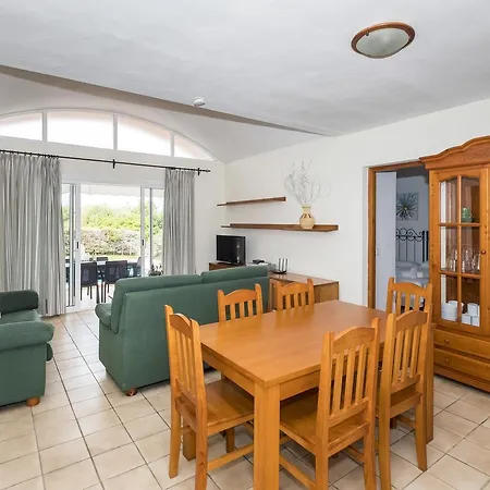Villa Laura 245 *